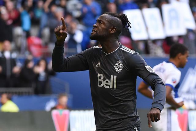 名记：湖人认为活塞交易斯图尔特是在腾空间 故提高对小里的报价